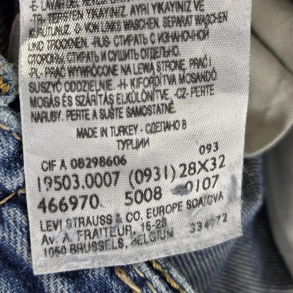 Levis 11717 important